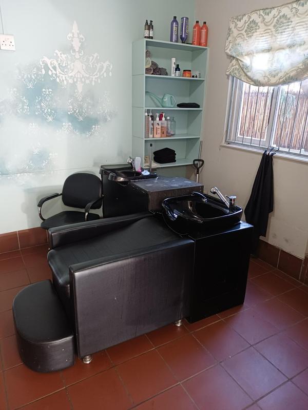 To Let Commercial Property for Rent in Gonubie Eastern Cape